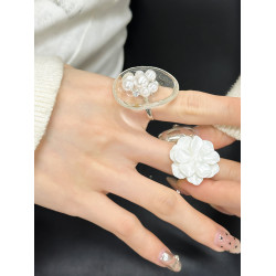 自製韓系小衆博主甜美白色立體花朵潮戒指女百搭透明珍珠水鑽指環