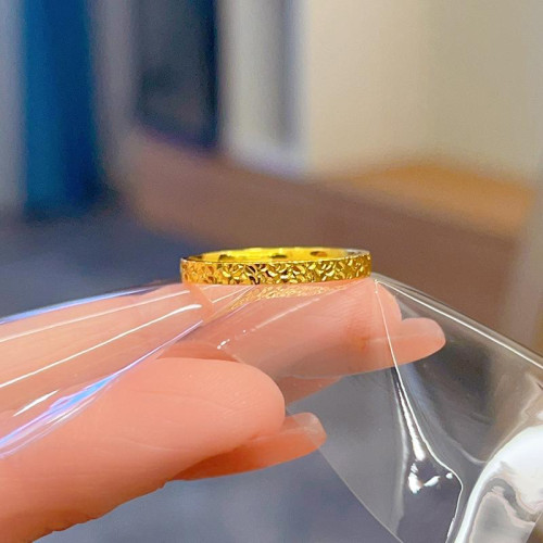 爆款輕奢碎碎冰戒指女小衆設計網紅滿天星鈦鋼鍍18k金素圈食指環