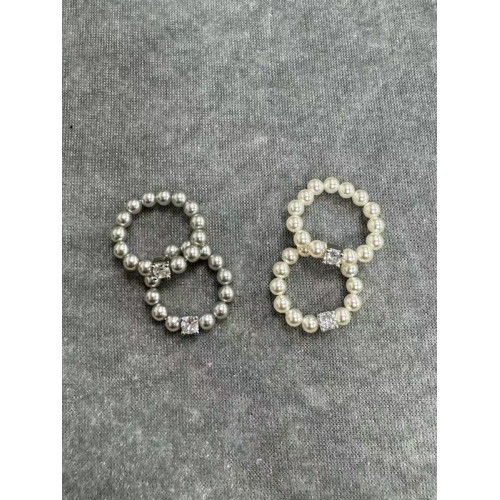 新品施家強光珍珠戒指 高級感方形鋯石鑽戒指指環小衆精緻輕奢風 新品施家強光珍珠戒指 高級感方形鋯石鑽戒指指環小衆精緻輕奢風