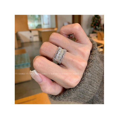 TiTi 復古輕奢重工鏤空蕾絲拉絲鑲鑽戒指個性百搭高級感精緻指環