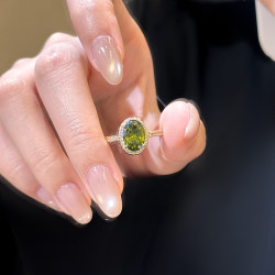 橄欖綠色鋯石水晶戒指女2026新款大食指戒設計小衆指環輕奢高級感