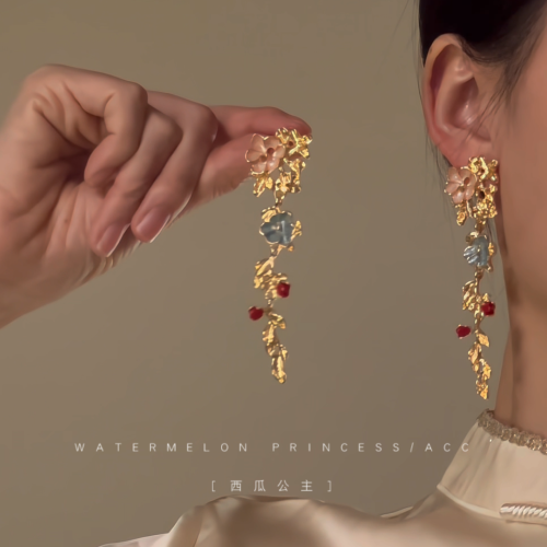 「春日現花」新中式國風耳環女古風金色花朵搭旗袍漢服馬面裙耳飾 「春日現花」新中式國風耳環女古風金色花朵搭旗袍漢服馬面裙耳飾