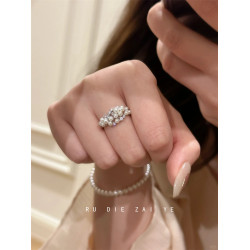 如蝶在野 棉花糖雲朵~奶呼呼珍珠粉白鋯石戒指輕奢高級感開口戒指