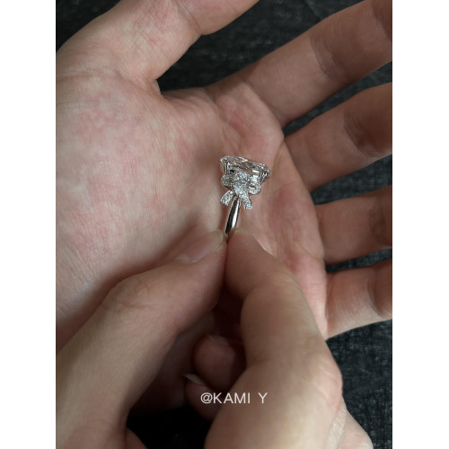 「閃耀星芒」中古爆閃鴿子蛋戒指法式復古輕奢鋯石曡戴百搭食指戒