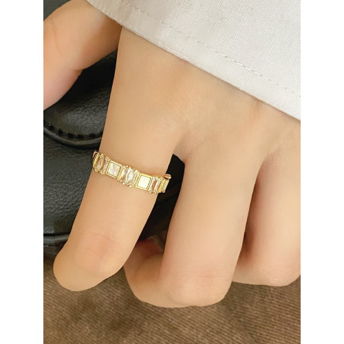 因缺斯汀小衆設計貝殼拼接簡約開口戒指日常通勤百搭指環輕奢