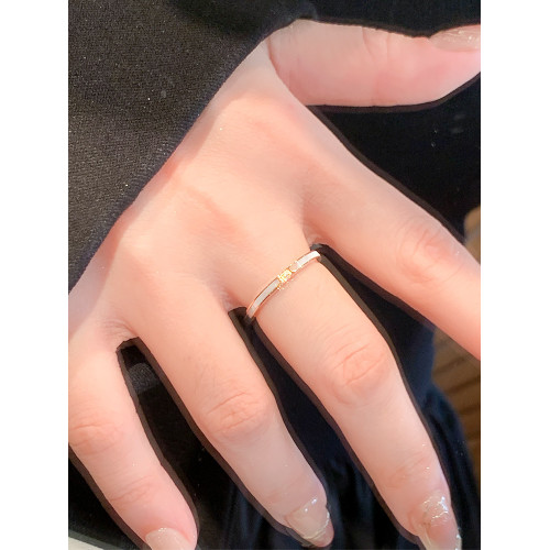一鑽仿白貝母素圈戒指女小衆設計鈦鋼戒指女輕奢高級感對戒食指環 一鑽仿白貝母素圈戒指女小衆設計鈦鋼戒指女輕奢高級感對戒食指環