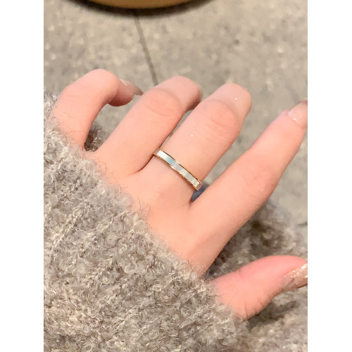 素戒仿白貝母戒指女輕奢高級感鈦鋼戒指素圈情侶對戒尾戒女食指環