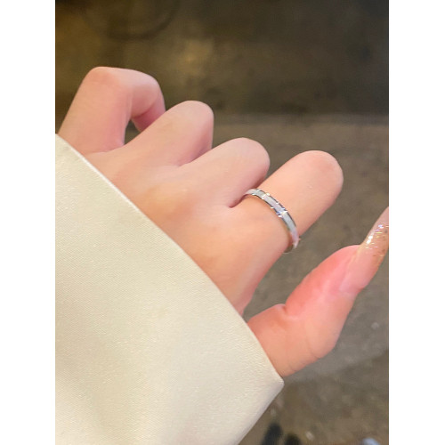素圈戒指仿白貝母戒指女輕奢高級感鈦鋼戒指女小衆設計尾戒食指環 素圈戒指仿白貝母戒指女輕奢高級感鈦鋼戒指女小衆設計尾戒食指環