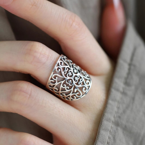 925銀復古新中式鏤空花紋藤蔓戒指環開口調節女士小衆設計高級感 925銀復古新中式鏤空花紋藤蔓戒指環開口調節女士小衆設計高級感