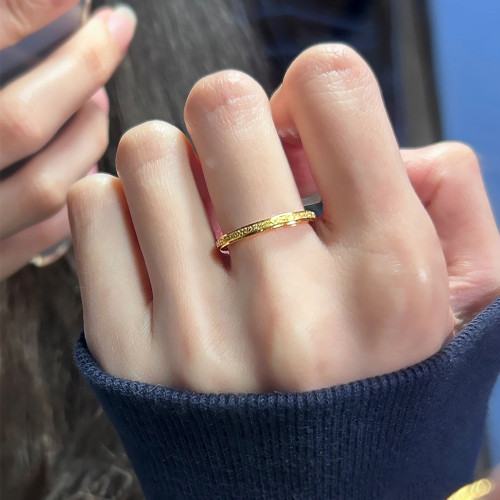 素圈戒指女輕奢高級感小衆設計2025新款爆款金色食指環鈦鋼不掉色 素圈戒指女輕奢高級感小衆設計2025新款爆款金色食指環鈦鋼不掉色