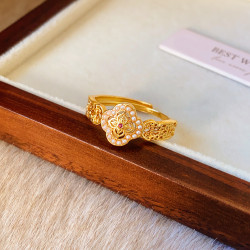 古裡雅沙金珍珠四葉草戒指女2026新款爆款閨蜜食指戒巨好看的指環