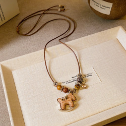 咖色小馬吊墜毛衣項鍊女2026新款高級感輕奢小衆精緻長款鏈子配飾