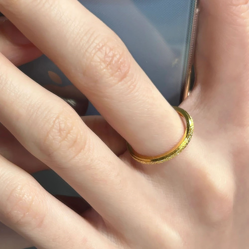 精緻大小姐專屬！洗澡洗手不掉色古法磨砂金河細膩戒指中指食指戒