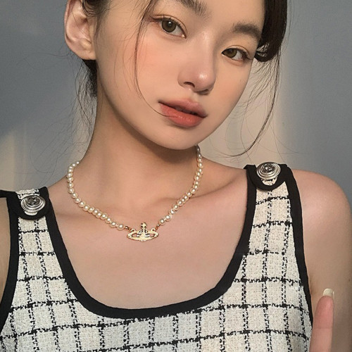 西太後仿珍珠項鍊毛衣鏈女2026新款高級感鎖骨頸鏈輕奢小衆土星配 西太後仿珍珠項鍊毛衣鏈女2026新款高級感鎖骨頸鏈輕奢小衆土星配