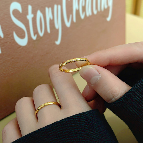 金色素圈戒指女輕奢高級感不掉色鈦鋼素戒2025新款爆款裝飾指環細