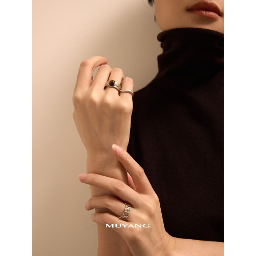 慕陽MUYANG戒指女款2025新款高級感小衆精緻吟縷食指戒秋冬配飾