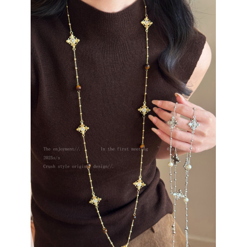 法式鳶尾花珍珠項鍊女款輕奢氣質毛衣鏈小衆精緻設計高級感配飾品