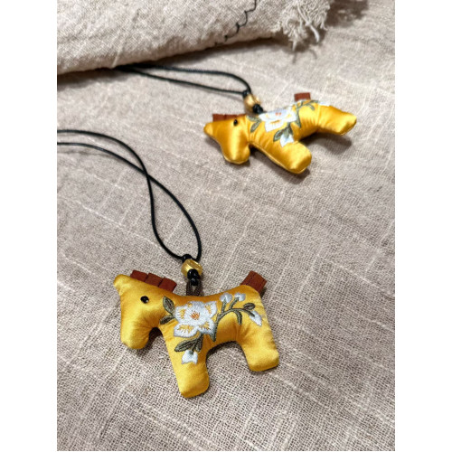 新款國潮真絲香雲紗馬上有錢中式非遺宋錦手工配飾小掛件項鍊生肖