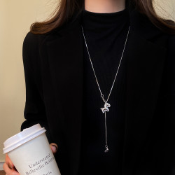 明星同款本命年銀色小馬吊墜項鍊女高級感輕奢小衆毛衣鏈長款配飾