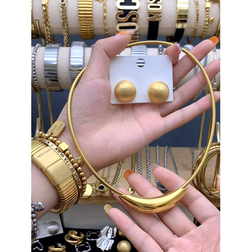 鈦鋼項鍊不掉色冷淡金屬風彎琯項圈時尚百搭彈簧頸鏈高級感鎖骨鍊 鈦鋼項鍊不掉色冷淡金屬風彎琯項圈時尚百搭彈簧頸鏈高級感鎖骨鍊