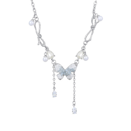 碎冰藍鋯石蝴蝶流蘇吊墜項鍊配飾女輕奢小衆夏天高級感甜酷鎖骨鍊