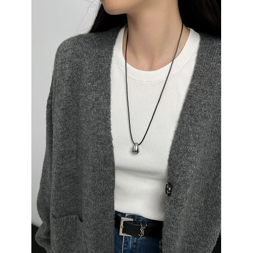 DOUDOUSTORE保色極簡冷淡風金屬光面水滴黑皮繩項鍊秋季毛衣鏈女