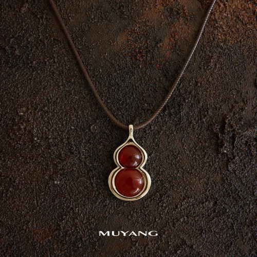 慕陽MUYANG赤葫項鍊女新年禮物高級感小衆葫蘆吊墜紅色配飾毛衣鏈