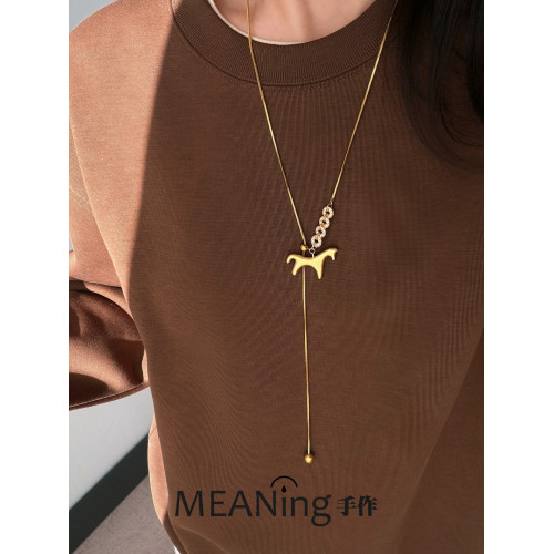 【馬年新品】馬上有錢小馬毛衣鏈長款輕奢貴氣金色馬年老錢風項鍊