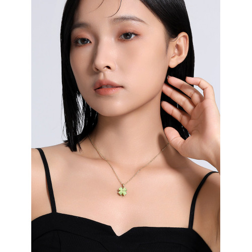 綠色四葉草樹脂吊墜項鍊配飾女輕奢小衆簡約高級感精緻鎖骨鍊夏天