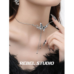 靈蛇滴油蝴蝶毛衣鏈女配飾品輕奢高級感小衆獨特原創設計新款項鍊