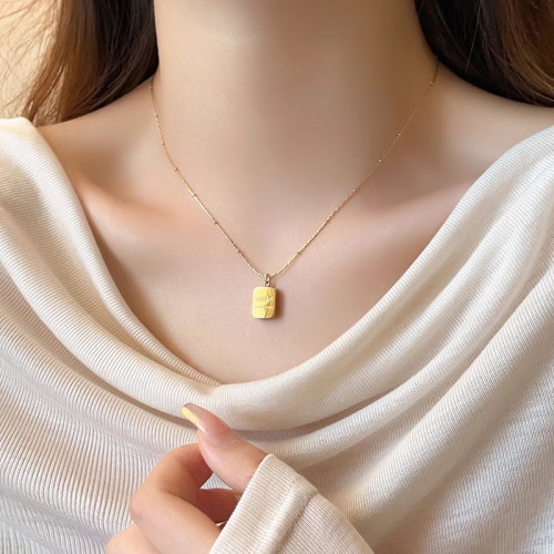 金色小方甎鈦鋼項鍊女款輕奢小衆2026新款高級感毛衣頸鏈秋冬配飾