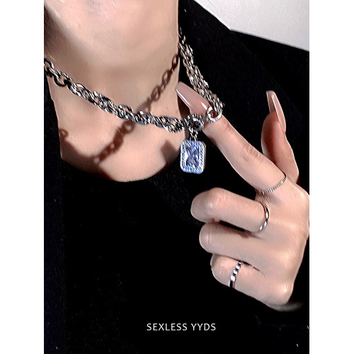 yyds 高級感閃鑽吊墜項鍊男潮酷個性小衆輕奢鎖骨鍊女2025年新款