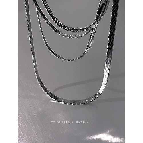 yyds 簡約冷淡風多層曡戴銀色蛇骨項鍊女冬鎖骨鍊2025年新款潮男