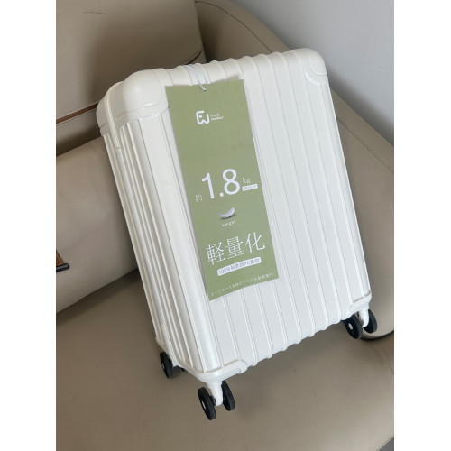 出口日本超輕僅1.8kg20寸登機箱科思創拉桿行李箱24寸托運箱28寸