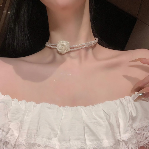 月光白~玫瑰花朵仿珍珠項鍊choker頸帶高級氣質輕奢頸鏈脖子配飾