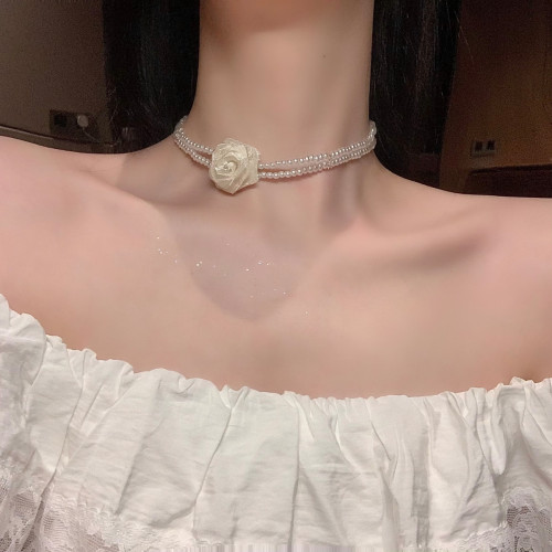 月光白~玫瑰花朵仿珍珠項鍊choker頸帶高級氣質輕奢頸鏈脖子配飾