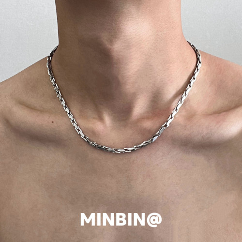 「逆鱗」項鍊男士高級感小衆鎖骨鍊潮牌百搭配飾鈦鋼不褪色 「逆鱗」項鍊男士高級感小衆鎖骨鍊潮牌百搭配飾鈦鋼不褪色