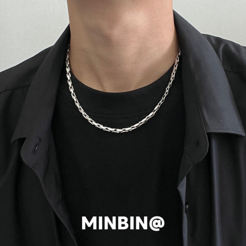 「逆鱗」項鍊男士高級感小衆鎖骨鍊潮牌百搭配飾鈦鋼不褪色 「逆鱗」項鍊男士高級感小衆鎖骨鍊潮牌百搭配飾鈦鋼不褪色