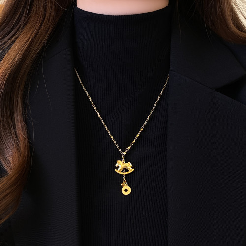 金色碎碎冰小馬本命年錢幣吊墜項鍊女款配飾高級感輕奢小衆毛衣鏈 金色碎碎冰小馬本命年錢幣吊墜項鍊女款配飾高級感輕奢小衆毛衣鏈