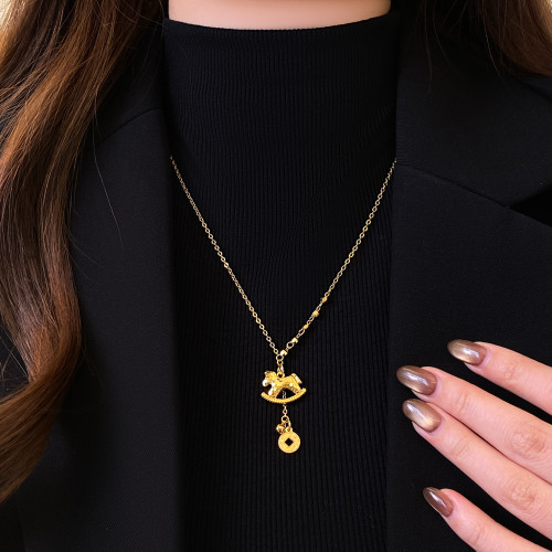 金色碎碎冰小馬本命年錢幣吊墜項鍊女款配飾高級感輕奢小衆毛衣鏈 金色碎碎冰小馬本命年錢幣吊墜項鍊女款配飾高級感輕奢小衆毛衣鏈