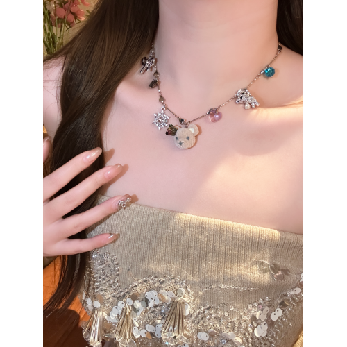 小衆設計感植絨小熊雪花吊墜項鍊女款可愛甜美氣質鎖骨鍊秋冬頸鏈