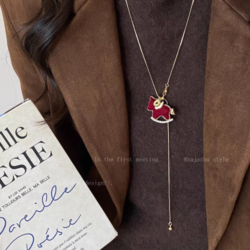 新年紅色絲絨小馬吊墜項鍊女秋冬本命年輕奢高級感毛衣鏈馬年配飾 新年紅色絲絨小馬吊墜項鍊女秋冬本命年輕奢高級感毛衣鏈馬年配飾