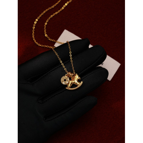 招財金色銅錢小馬吊墜項鍊2026新款女輕奢百搭馬年鎖骨鍊小衆設計