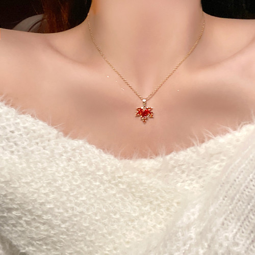 鈦鋼紅色楓葉吊墜項鍊女新年小衆鎖骨鍊輕奢高級感秋冬毛衣鏈配飾