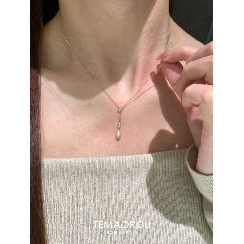 極簡主義~y字拉絲k金懸浮水滴閃鑽極細款鎖骨鍊女項鍊精緻毛衣鏈 極簡主義~y字拉絲k金懸浮水滴閃鑽極細款鎖骨鍊女項鍊精緻毛衣鏈