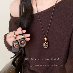 復古咖色虎眼石鏤空吊墜項鍊女秋冬獨特設計感長款掛脖毛衣鏈配飾