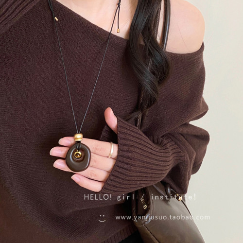 復古咖色虎眼石鏤空吊墜項鍊女秋冬獨特設計感長款掛脖毛衣鏈配飾 復古咖色虎眼石鏤空吊墜項鍊女秋冬獨特設計感長款掛脖毛衣鏈配飾