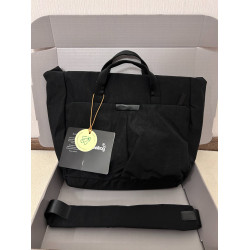 By澳洲Tokyo Messenger Bag 14寸春季新款郵差包機能電腦包