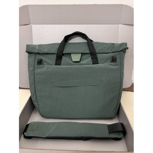 By澳洲Tokyo Messenger Bag 14寸春季新款郵差包機能電腦包