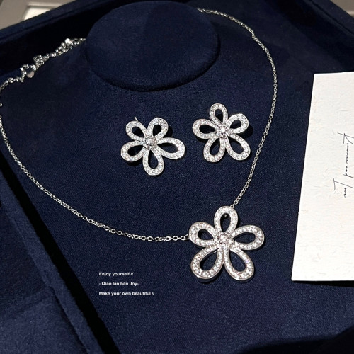 【喬老板Joy】滿鑽大花朵項鍊銀色花瓣耳環鎖骨套裝高級輕奢閃潮